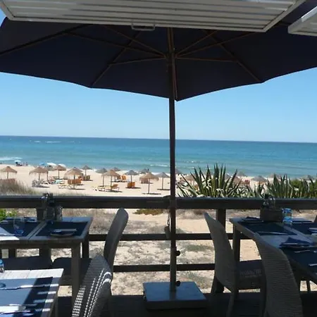 Sleeps 8 Pool Air Con Wifi Villa