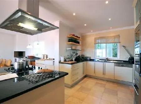 Sleeps 8 Pool Air Con Wifi * Vale do Lobo